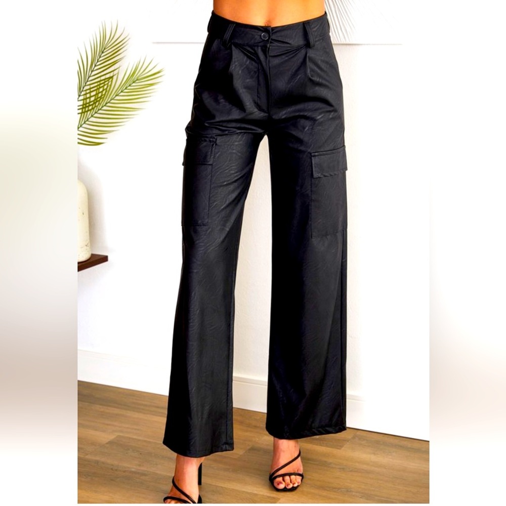 NEW CLASSY WIDE LEG FAUX LEATHER CARGO PANT BLACK - Picture 1 of 7